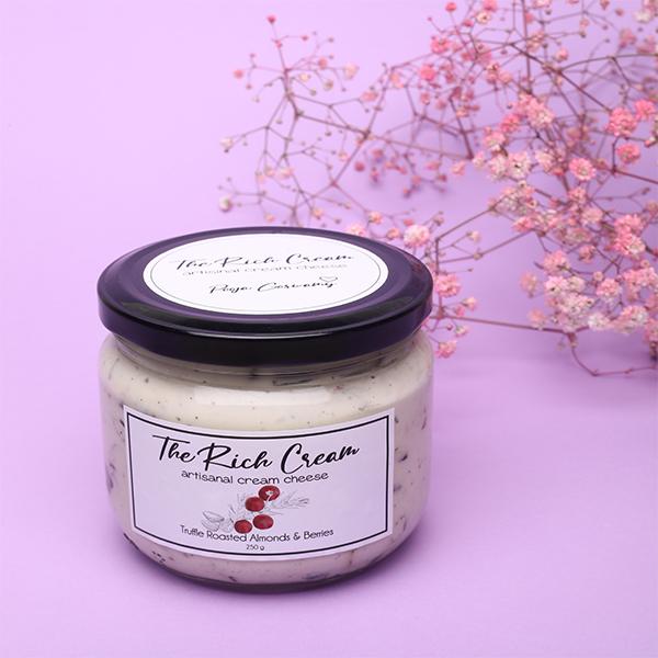 Truffle Roasted Almonds & Berries